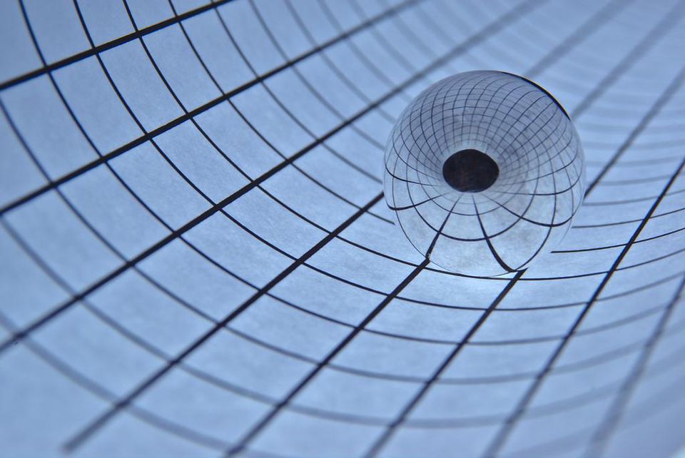 Nová kontroverzní teorie tvrdí, že gravitace a temná hmota nemusí „existovat“